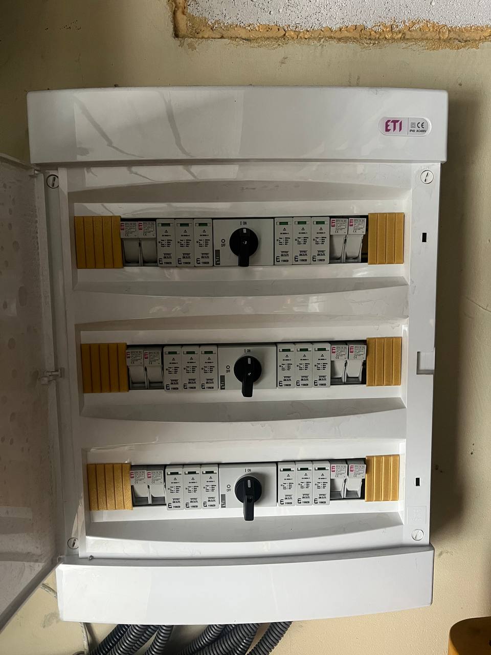 Монтаж силових електрощитів